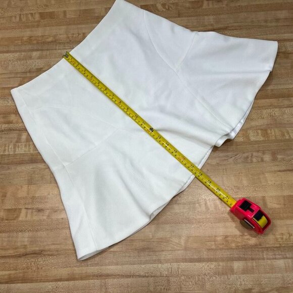 Aryn K White Flounce Skirt – Size L - Picture 5 of 7